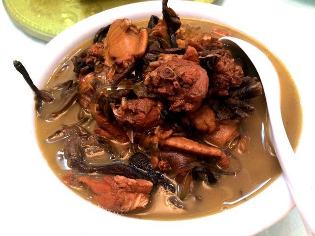 東北融合傳統(tǒng)與現(xiàn)代的特色美食新風(fēng)尚，一道獨(dú)特的美食風(fēng)景探索