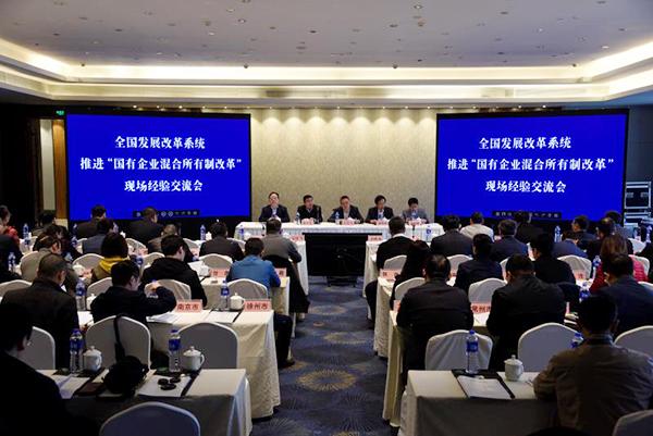 徐工改革最新動(dòng)態(tài)，小巷中的探索與驚喜變革