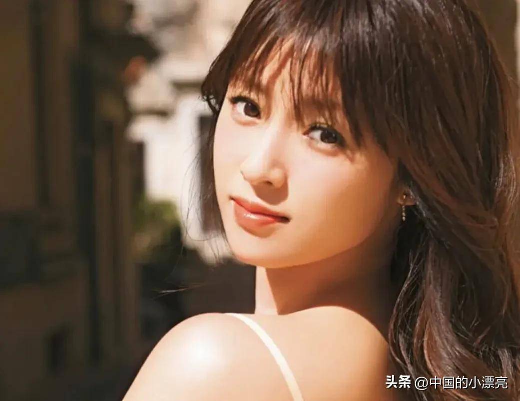 日本女明星排行榜揭秘，聚焦三大熱議話(huà)題的人物風(fēng)采