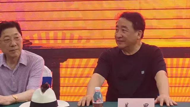 小紅書分享，走進相聲的世界——探尋舞臺魅力與隨意之處，領(lǐng)略相聲演員的風采