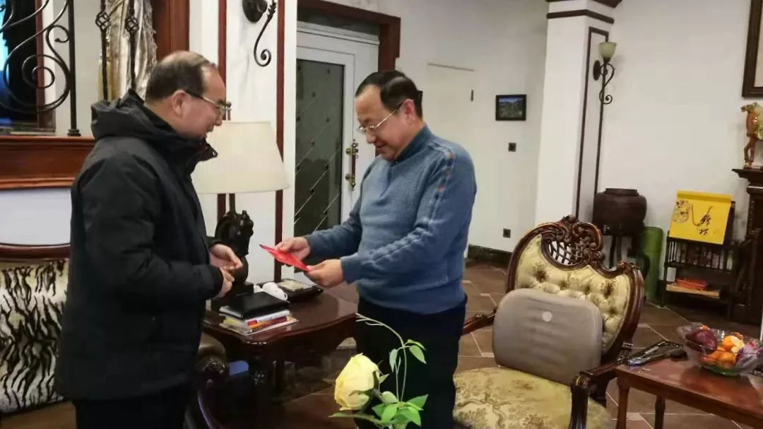 尹副廳科技新品，智能生活璀璨明珠，引領(lǐng)未來科技革新風潮