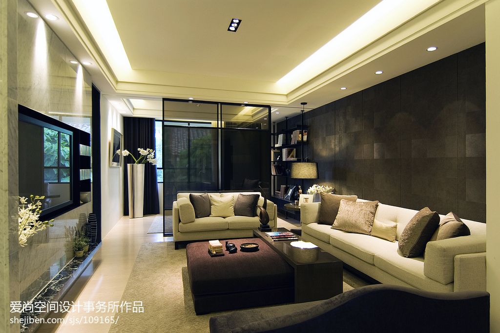 現(xiàn)代裝潢藝術(shù)之旅，自信成就感的理想生活空間打造