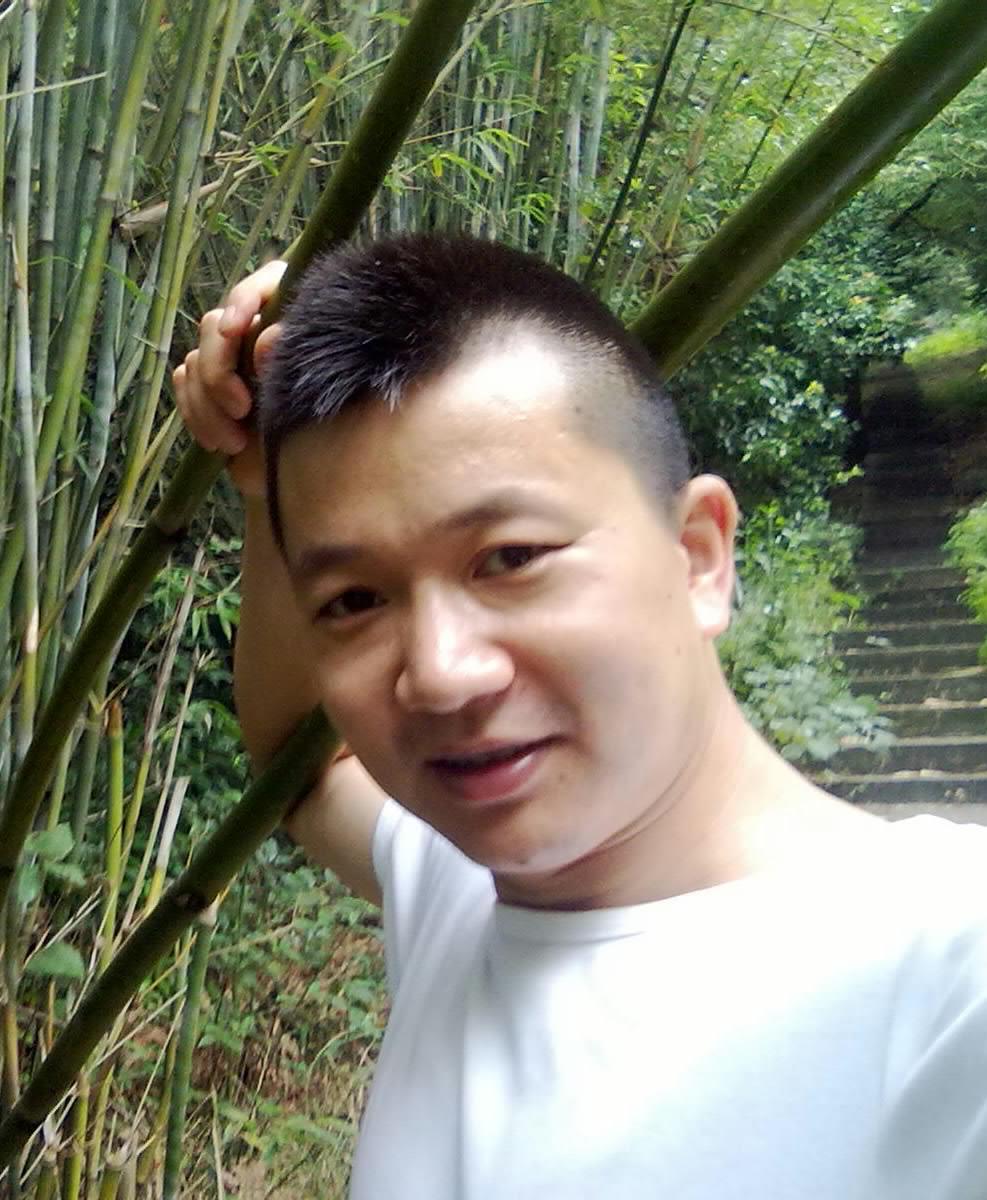 現(xiàn)代都市征婚男的新尋愛之旅